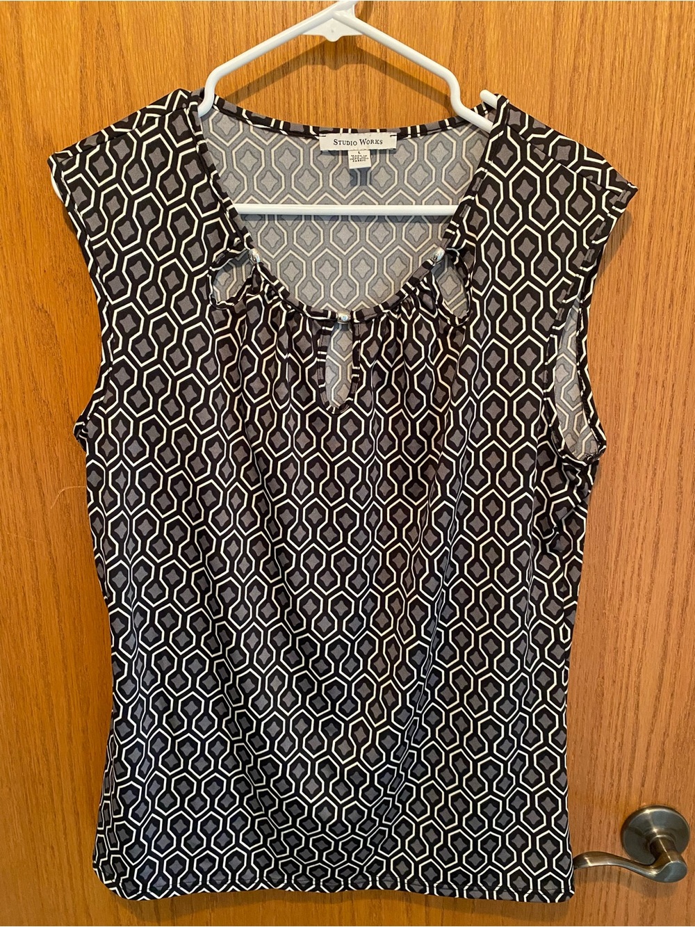 Studio Works Women’s Sleeveless Blouse